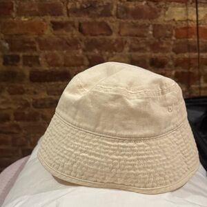 Aerie Cream Bucket Hat
